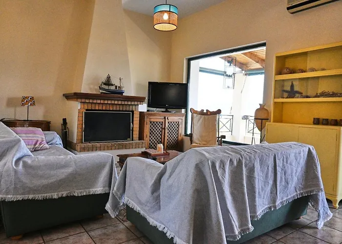 Pavlos' With View Kórfos