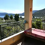 بيت للعطل Pavlos' With View