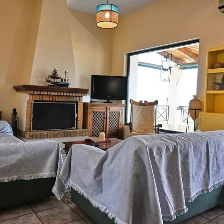 Pavlos' With View Kórfos