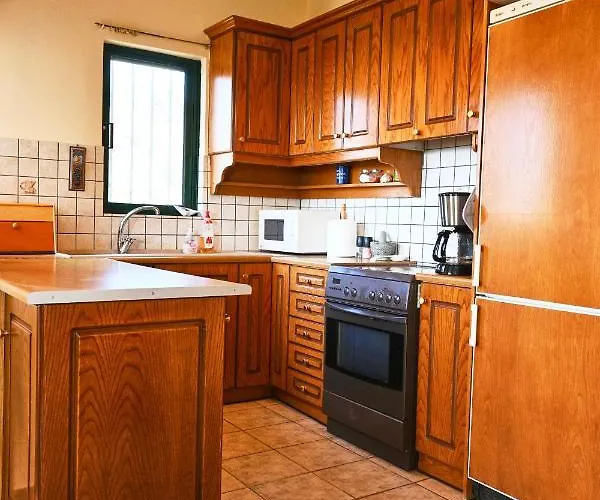 Semesterbostad Pavlos' With View Kórfos